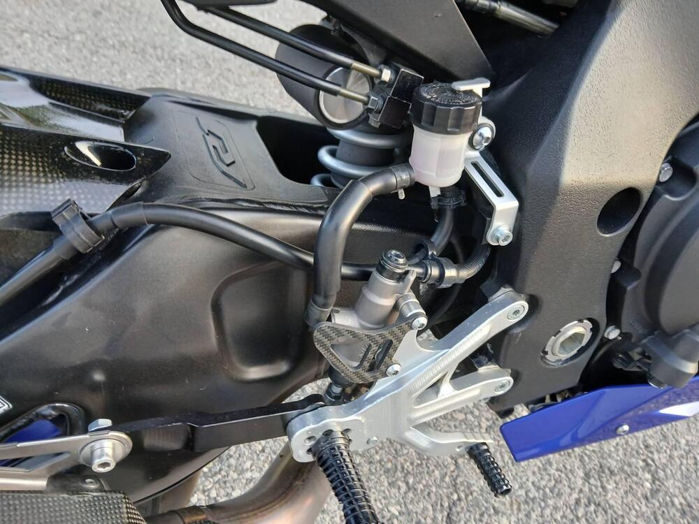 Yamaha YZF R1 (2017 - 19) (10)