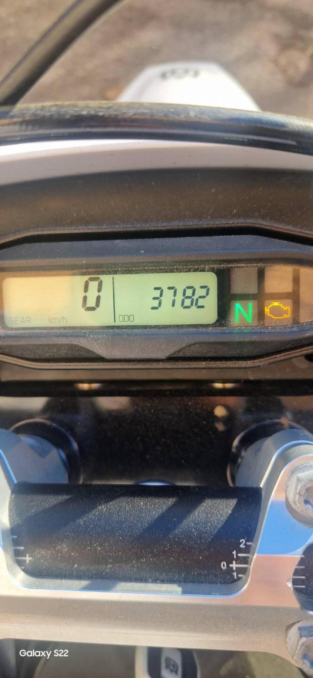 Husqvarna 701 Supermoto (2022) (2)