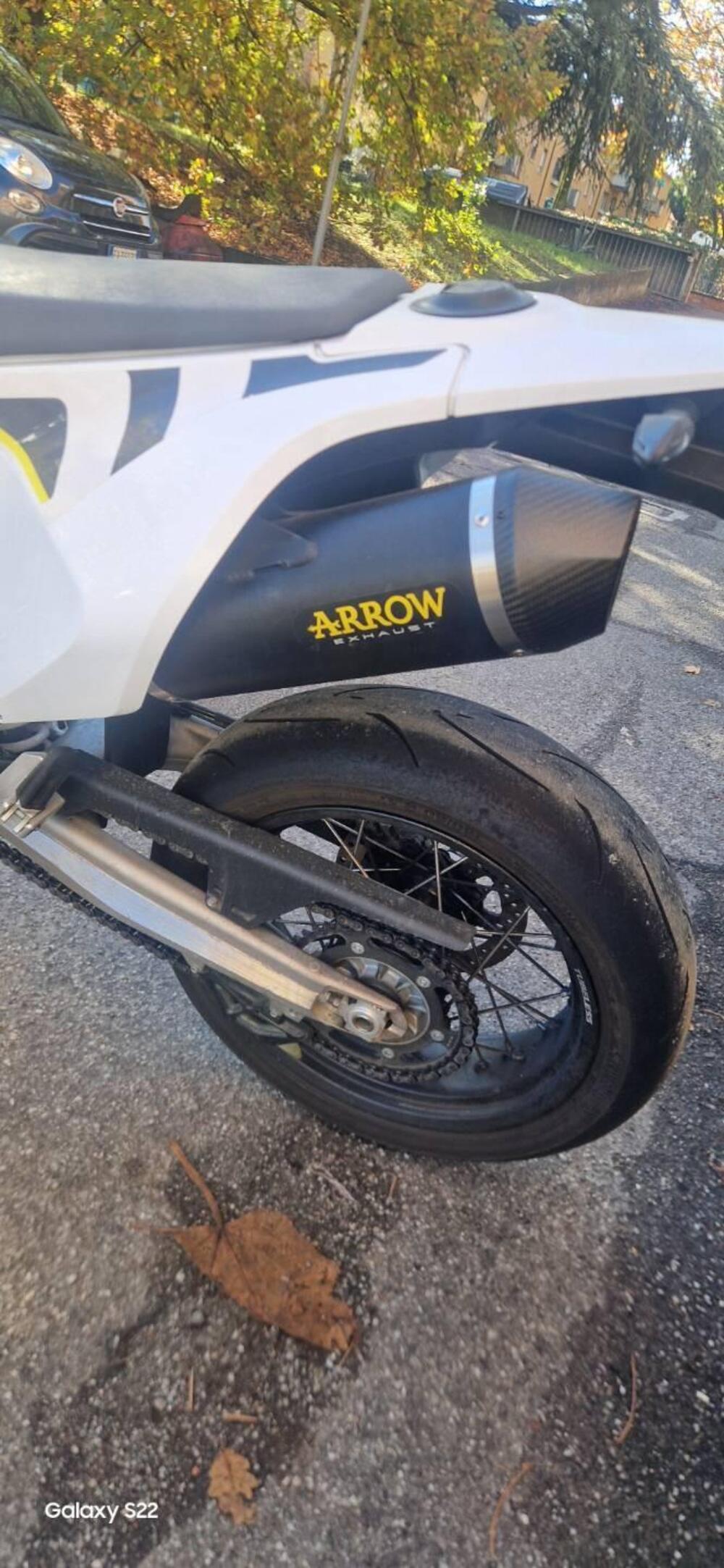 Husqvarna 701 Supermoto (2022) (3)