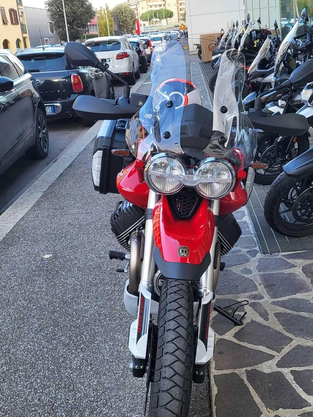 Moto Guzzi V85 TT Evocative Graphics (2021 - 23)