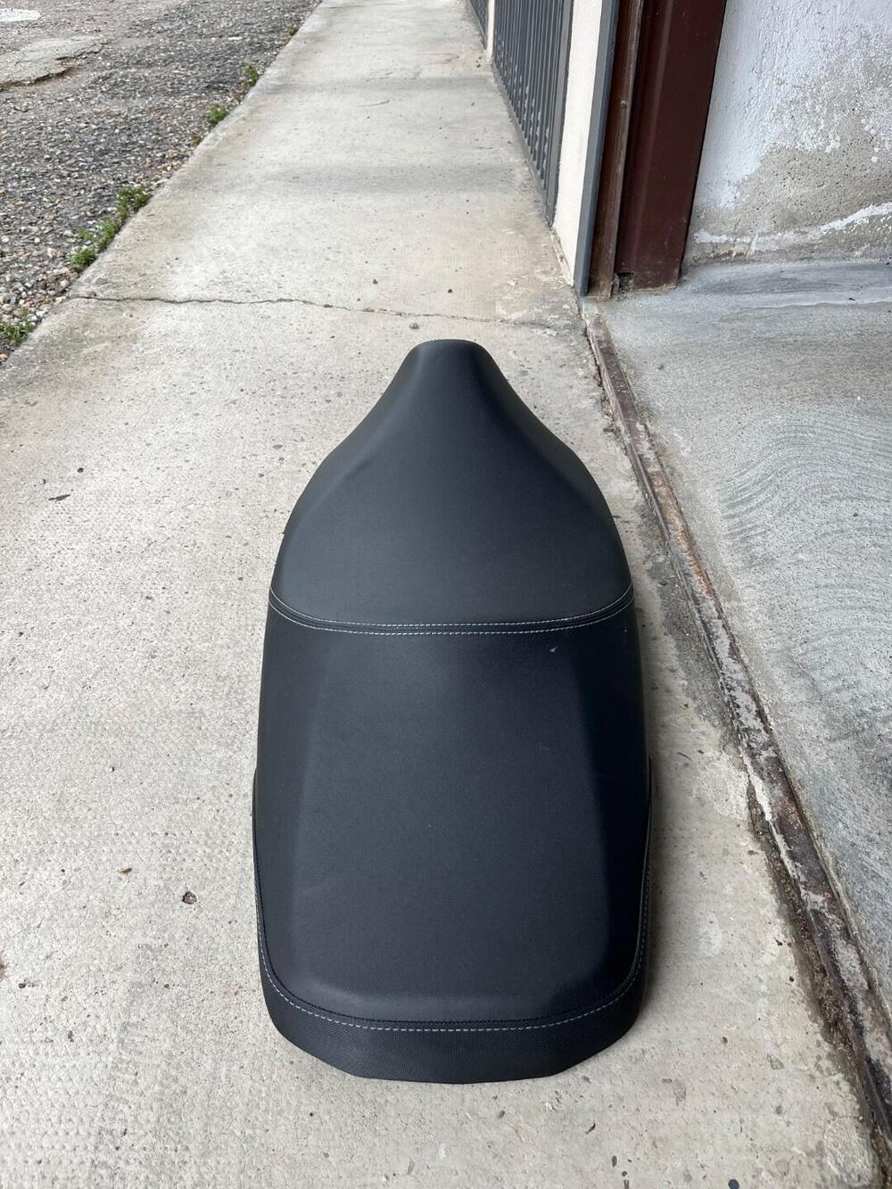 Sella Scooter SH 300 Honda (2)