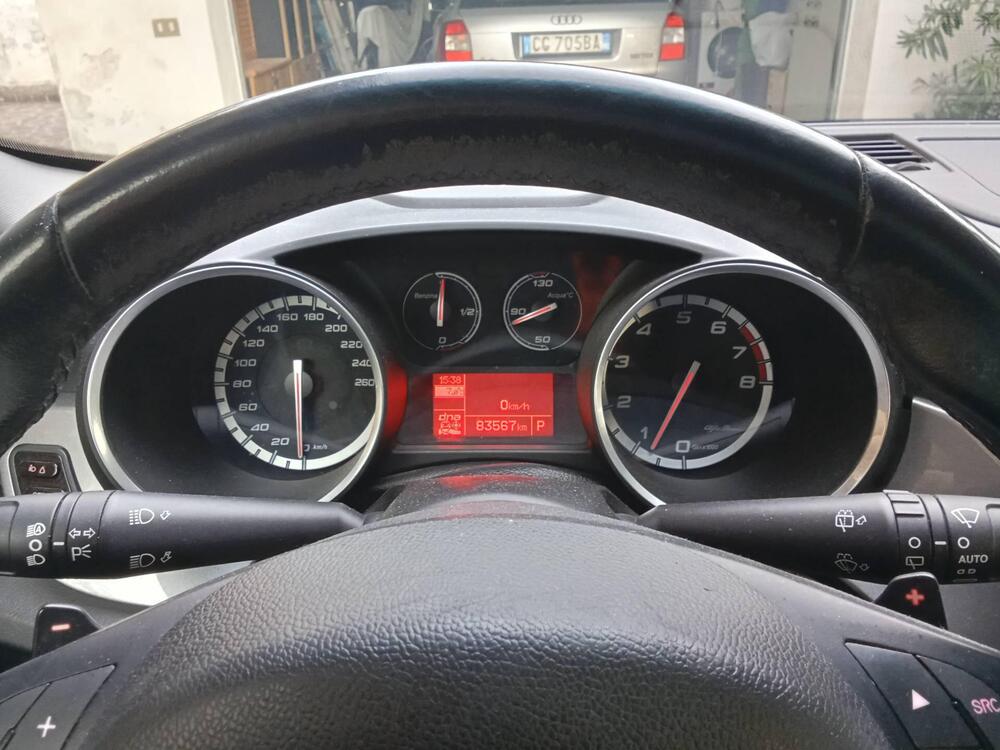 Alfa Romeo Giulietta usata a Milano (6)