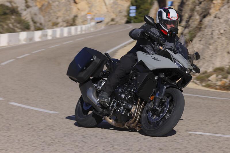 Honda CB 1000 GT 2026: la prova della crossover sportiva che punta al viaggio. Pro e Contro [VIDEO E GALLERY]