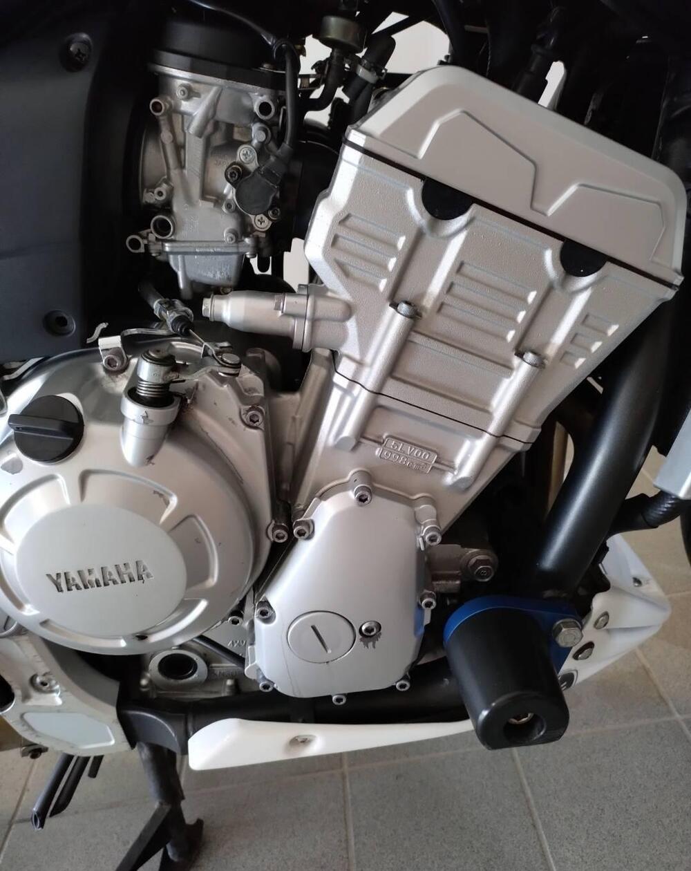 Yamaha FZS 1000 Fazer (3)