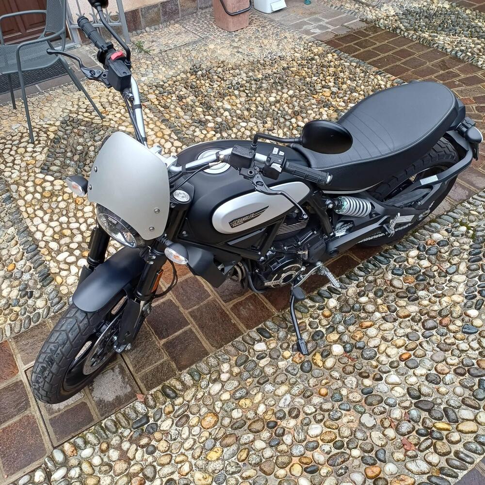 Ducati Scrambler 800 Icon Dark (2021 - 22) (4)