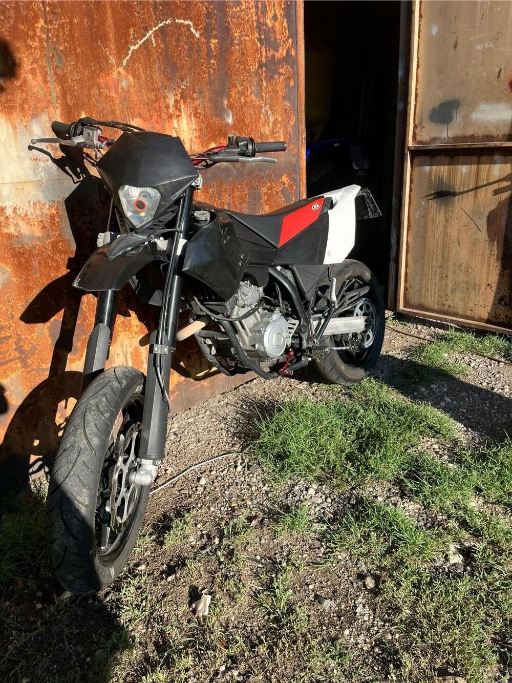 Betamotor RR 125 4T Motard LC (2010 - 17) (3)