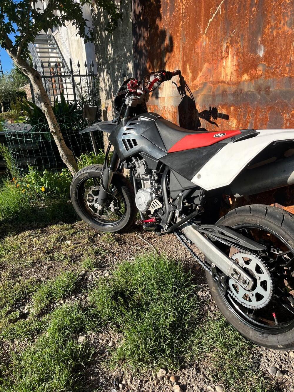 Betamotor RR 125 4T Motard LC (2010 - 17) (4)