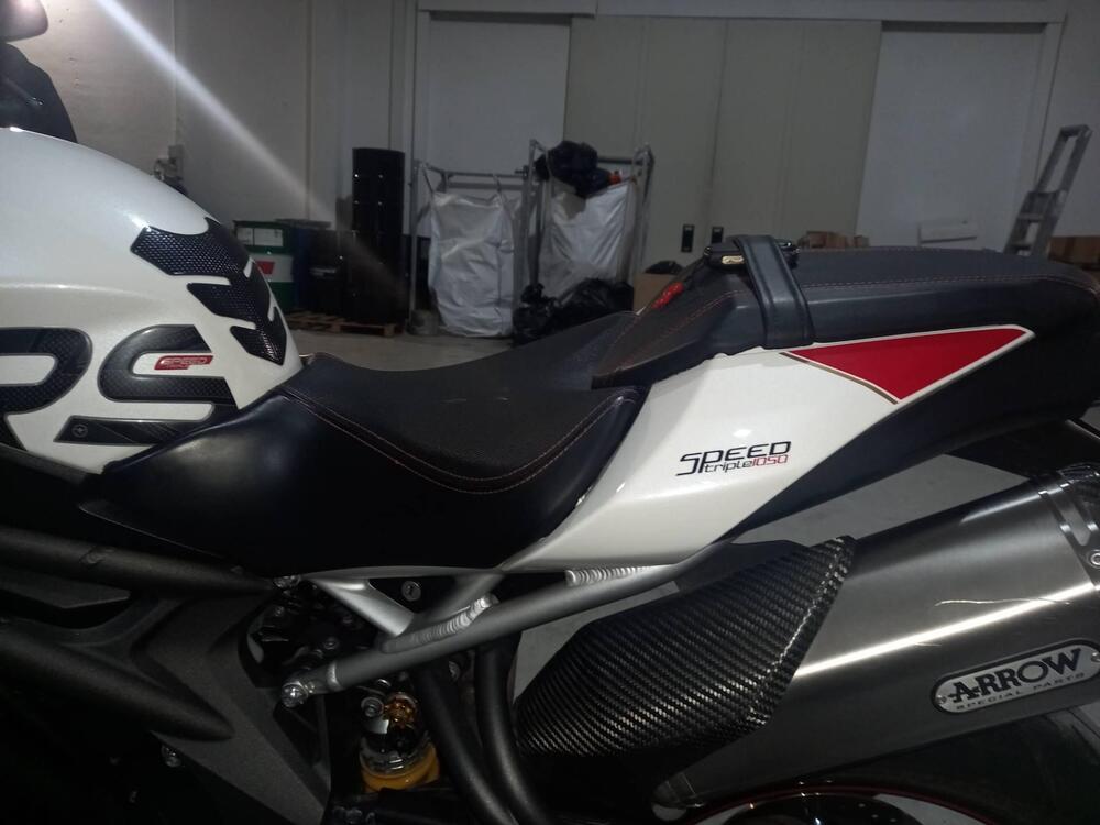 Triumph Speed Triple 1050 RS (2018 - 20) (9)