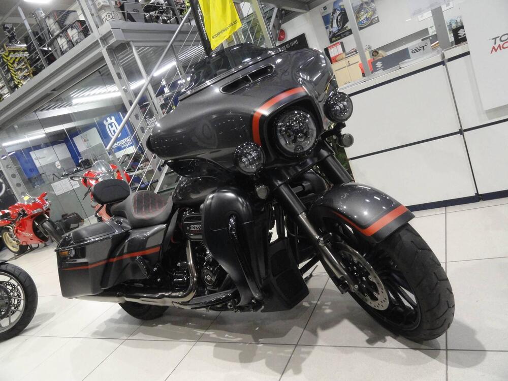 Harley-Davidson 117 Street Glide (2018 - 20) - FLHXSE