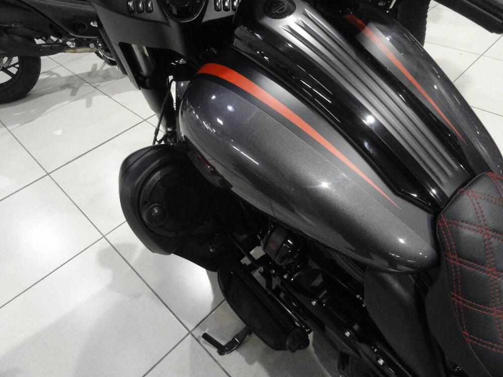 Harley-Davidson 117 Street Glide (2018 - 20) - FLHXSE (9)