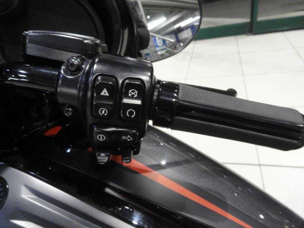 Harley-Davidson 117 Street Glide (2018 - 20) - FLHXSE (17)