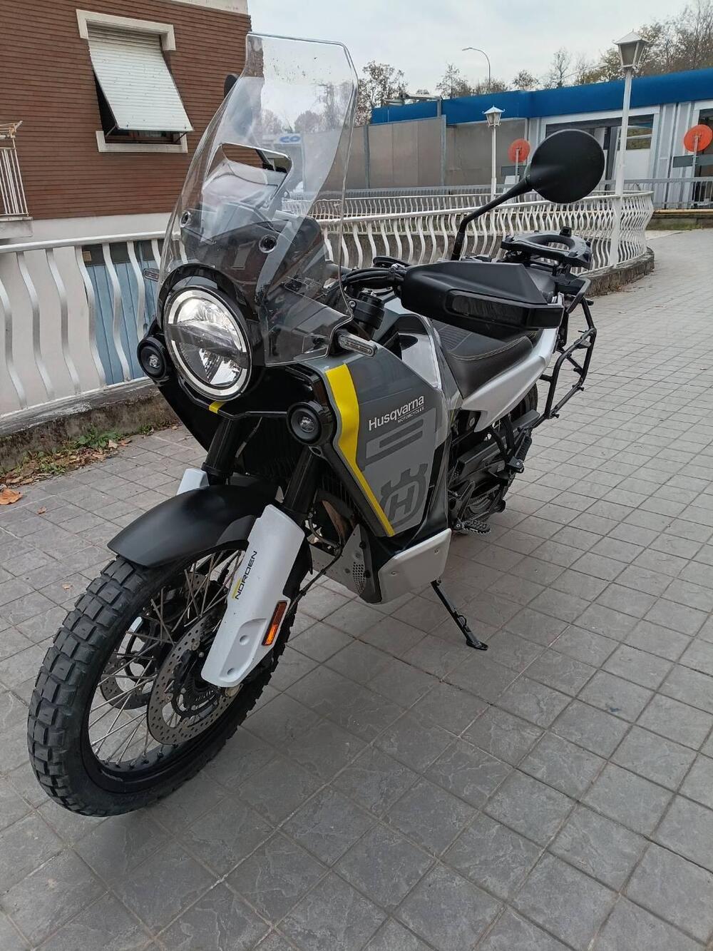 Husqvarna Norden 901 (2022 - 26)