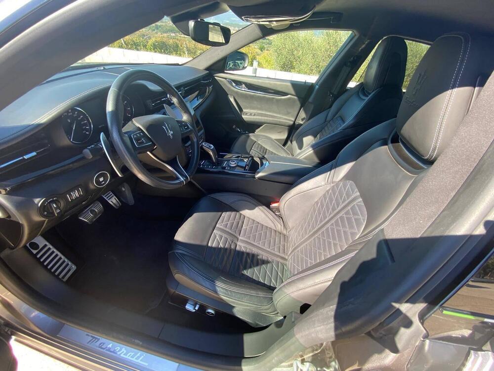 Maserati Quattroporte usata a Salerno (11)