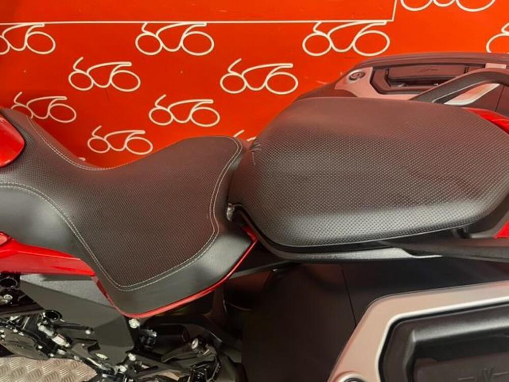 MV Agusta Turismo Veloce 800 Lusso (2021 - 22) (7)