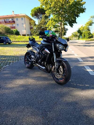 Triumph Street Triple RS (2017 - 19) usata