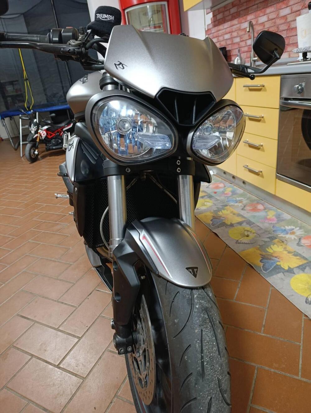 Triumph Street Triple RS (2017 - 19) (4)