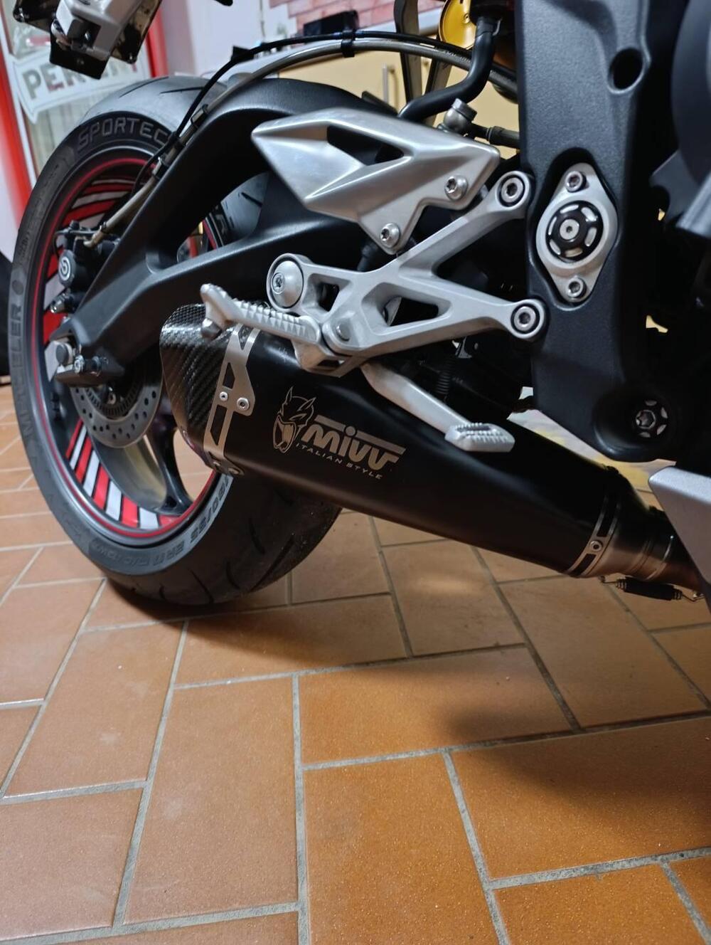 Triumph Street Triple RS (2017 - 19) (5)