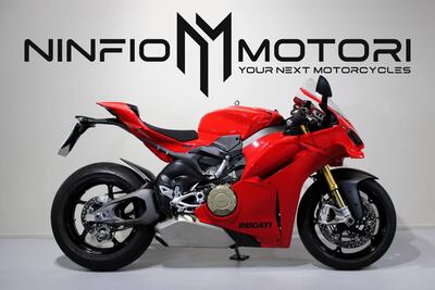 Ducati Panigale V4 S (2025) usata