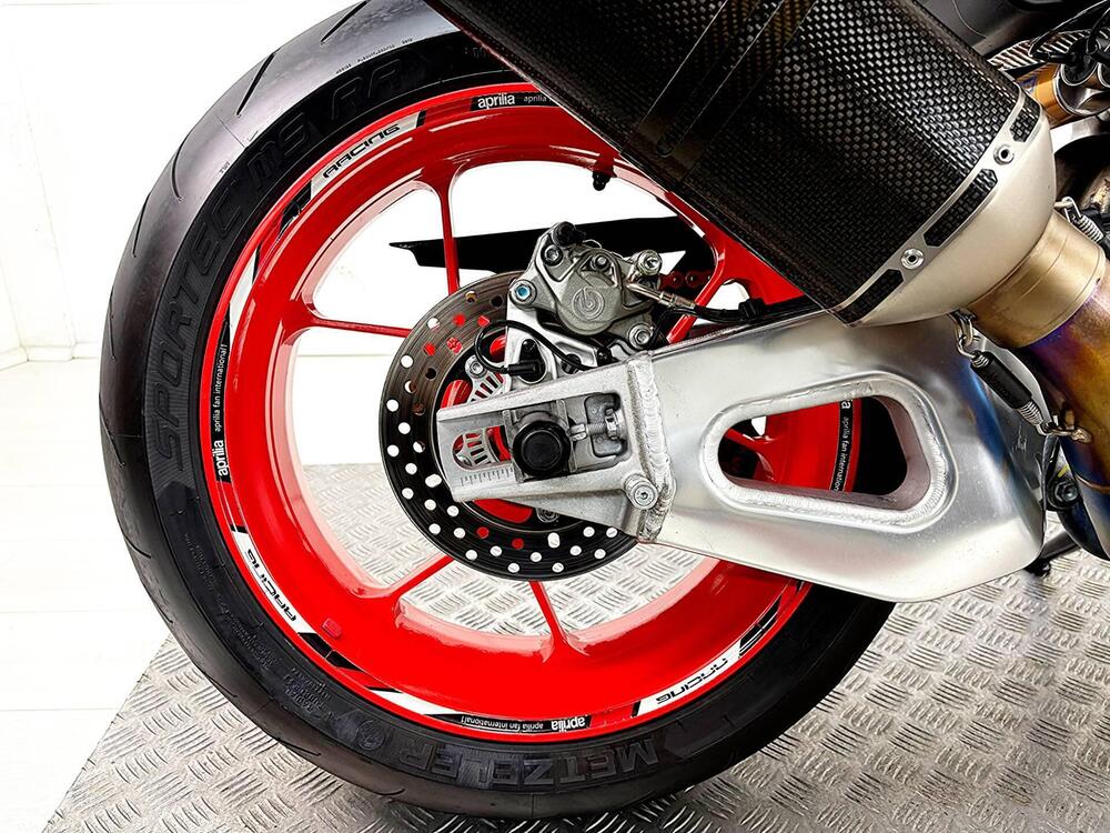 Aprilia Tuono V4 Factory (2021 - 24) (6)