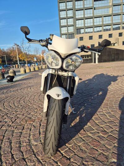 Triumph Street Triple R (2009 - 12) usata