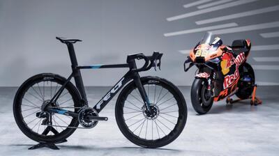 KTM abbandona definitivamente le e-bike: Bajaj vende Felt Bicycles e punta tutto sulle moto