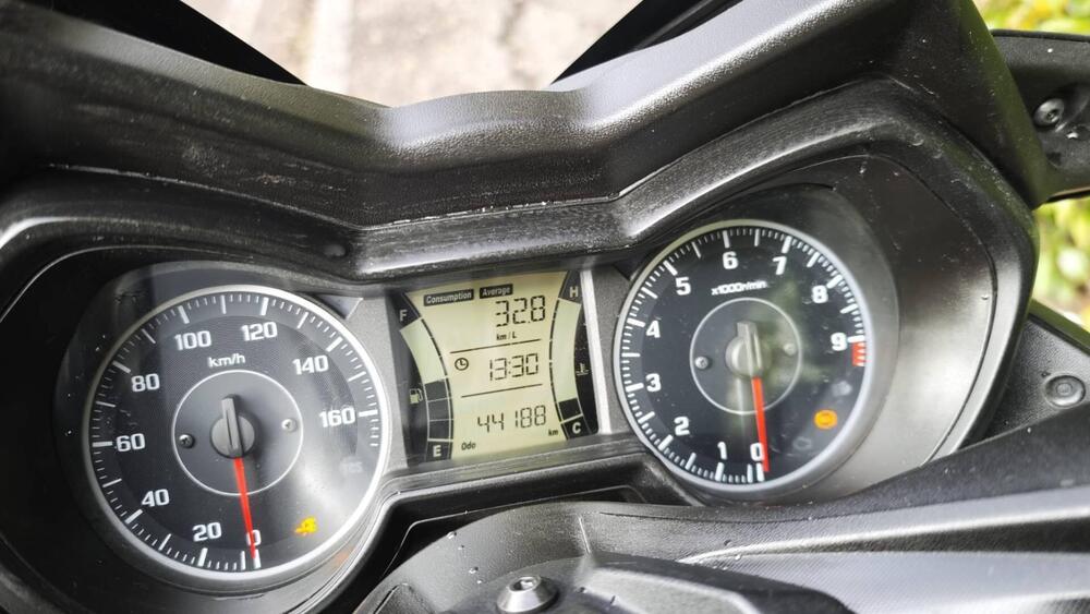 Yamaha X-Max 300 ABS (2017 - 20) (7)