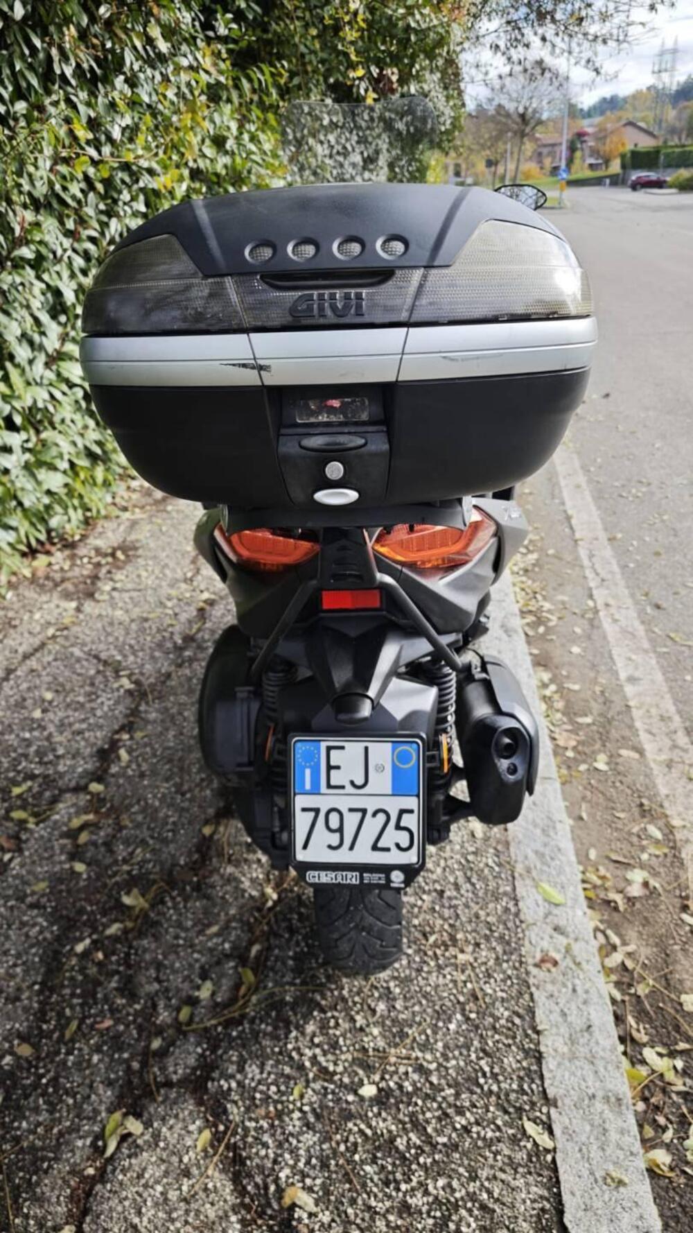 Yamaha X-Max 300 ABS (2017 - 20) (4)