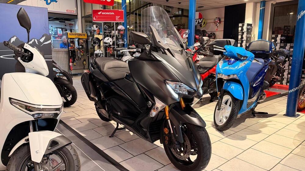 Yamaha T-Max 530 (2017 - 19) (4)