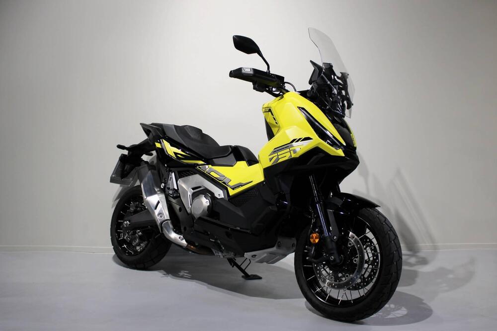 Honda X-ADV 750 (2025 - 26) (2)