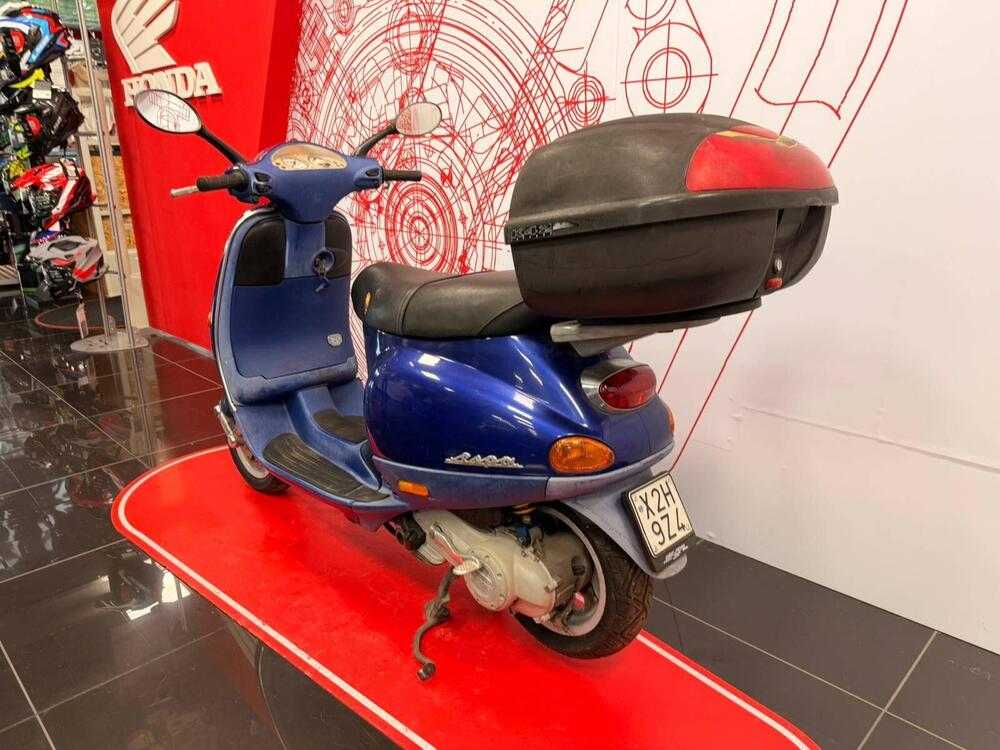Piaggio Vespa 50 HP 4M (7)