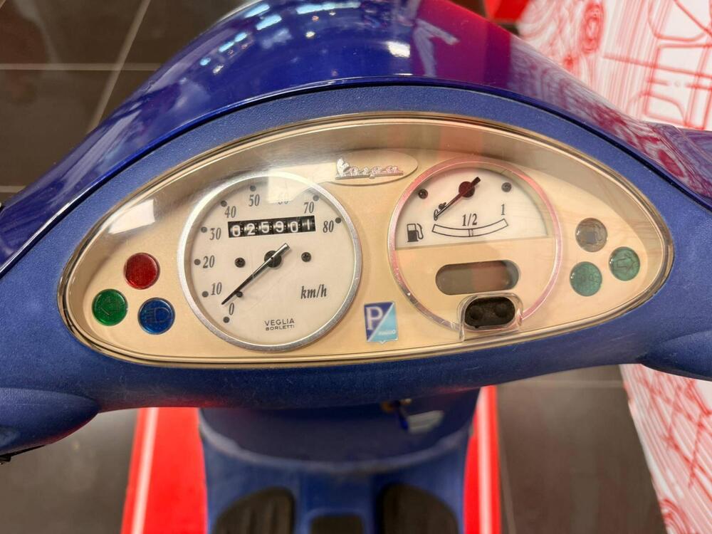 Piaggio Vespa 50 HP 4M (8)