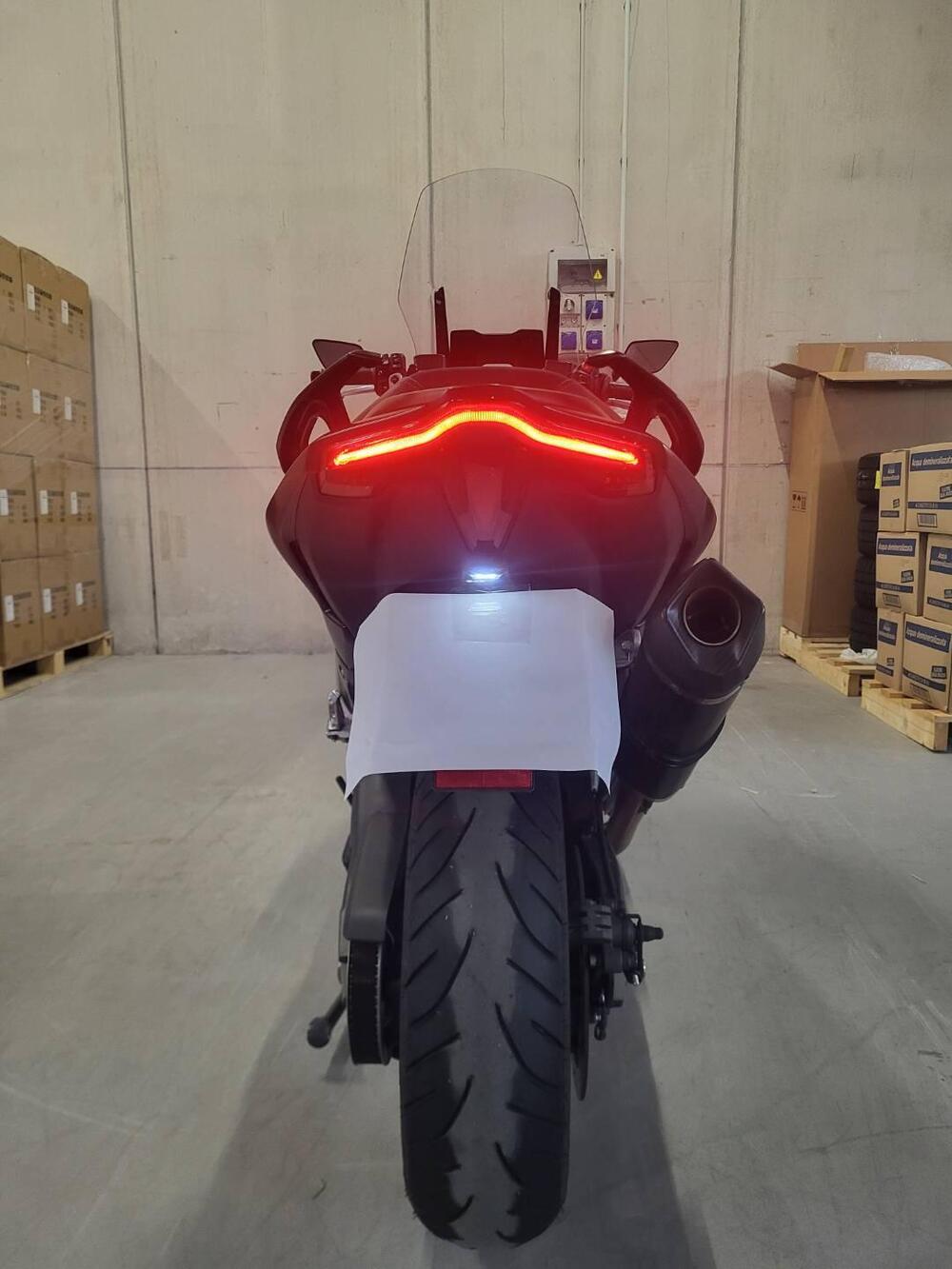 Yamaha T-Max 560 Tech Max (2022 - 24) (2)