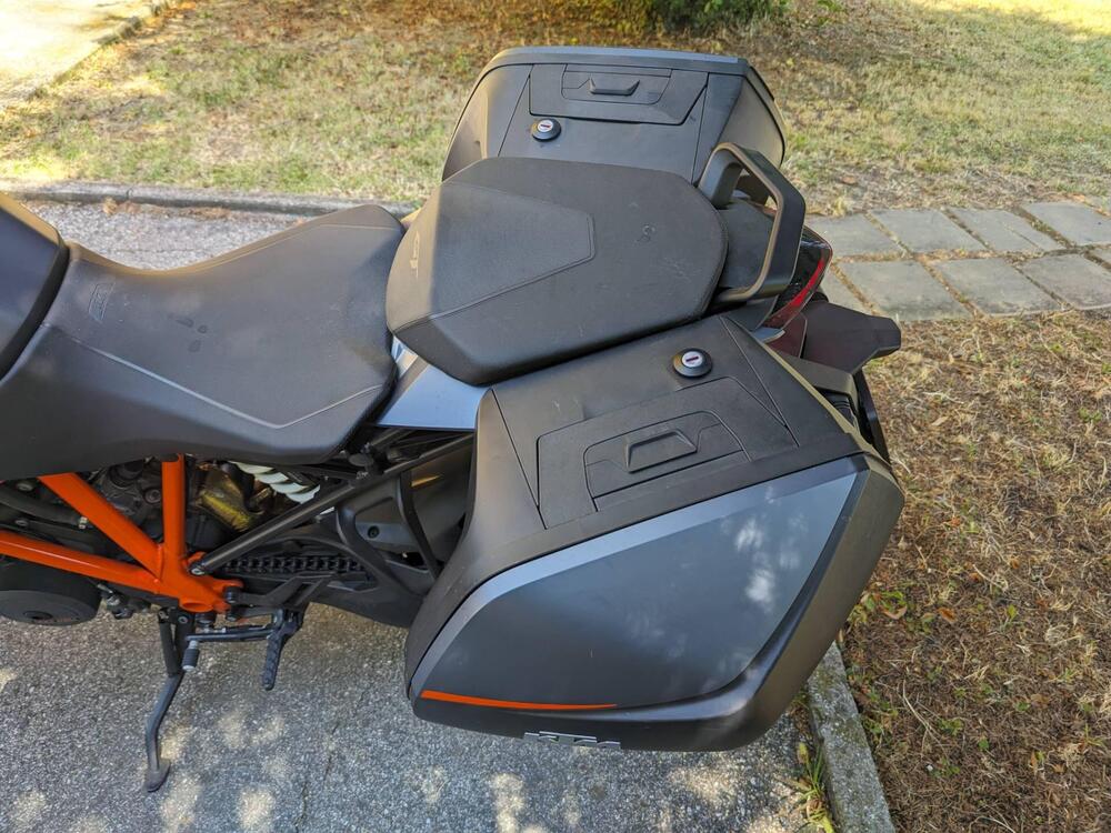 KTM 1290 Super Duke GT (2022 - 25) (4)