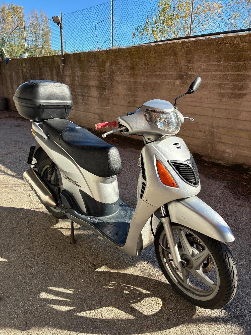 Honda SH 125 (2000 - 04) (12)