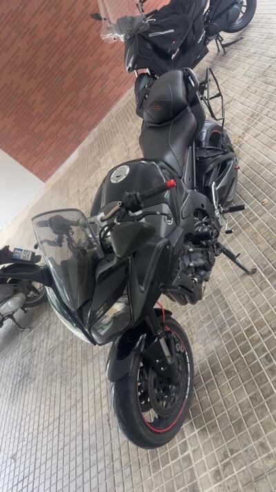 Yamaha FZ1 Fazer (2006 - 16) usata