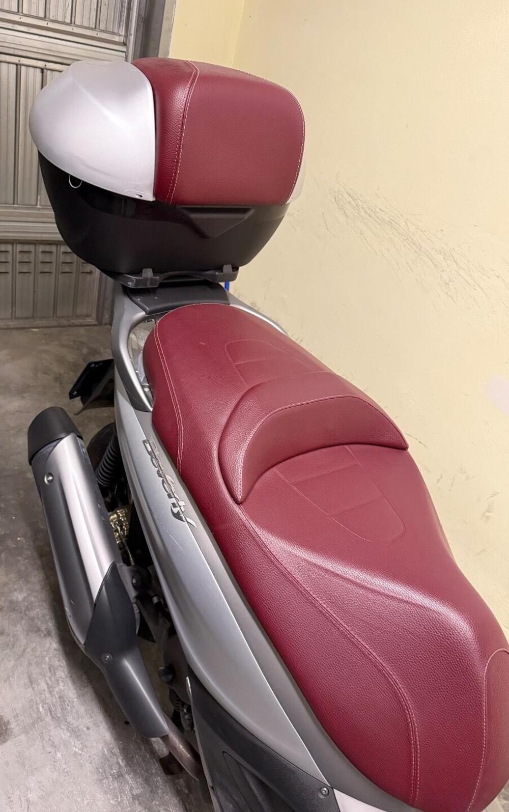 Piaggio Beverly 350 SportTouring ie ABS (2011 - 17) (5)