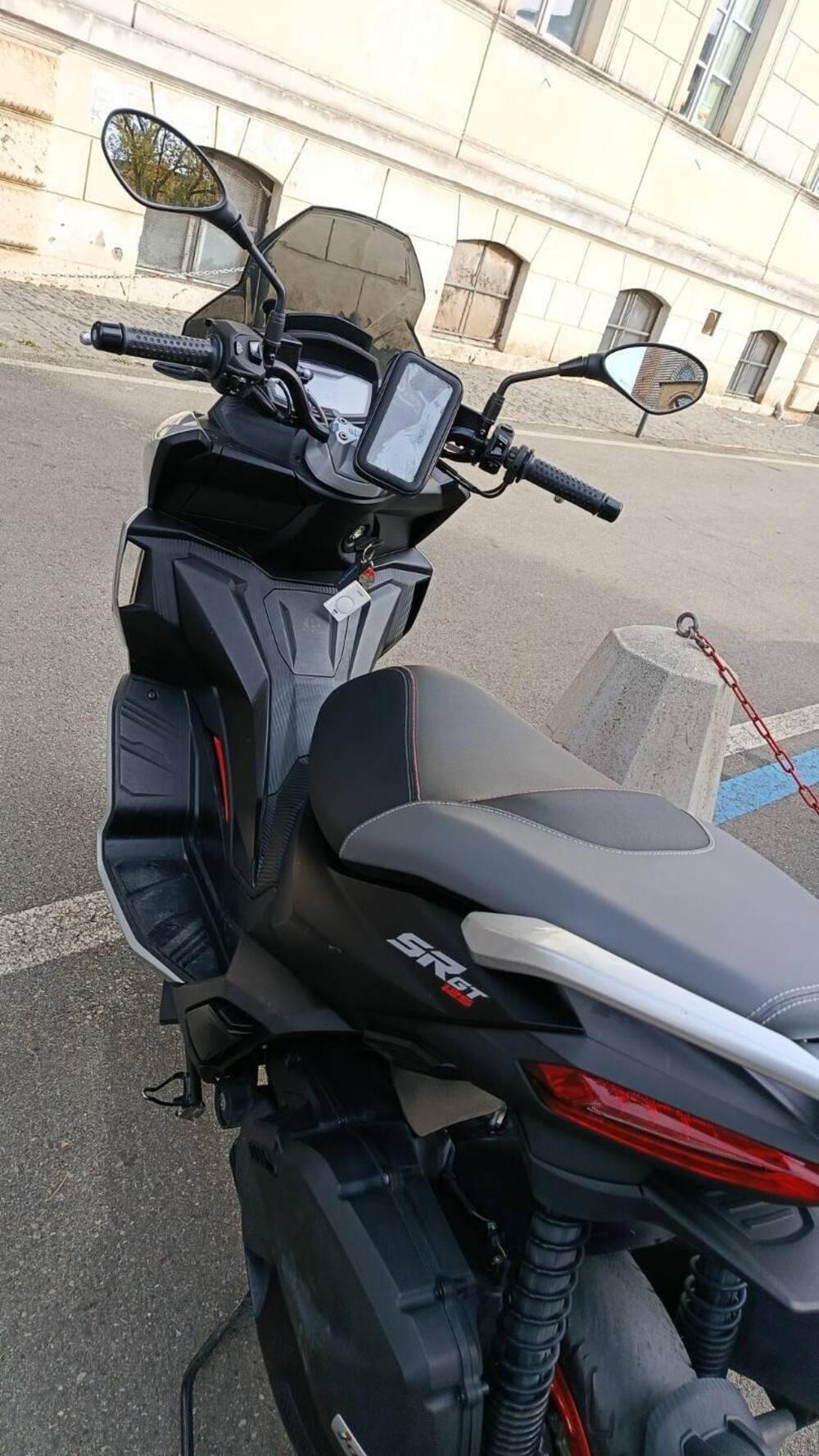 Aprilia SR 125 Motard (2012 - 16) (6)