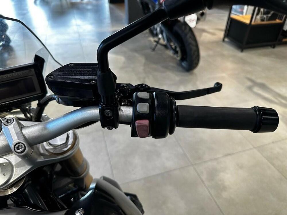 Bmw R 1200 R (2017 - 18) (11)