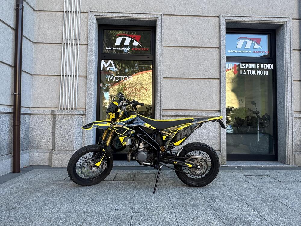 Valenti N 01 50 Naked (2015 - 18)