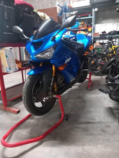 Kawasaki Ninja 636 ZX-6R (2005 - 06) usata