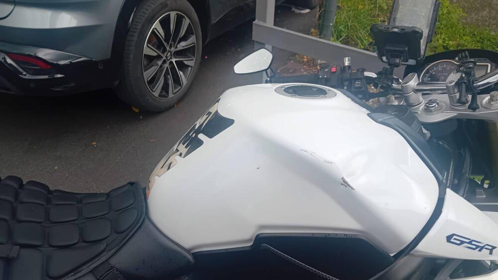 Suzuki GSR 750 ABS (2010 - 17) (7)