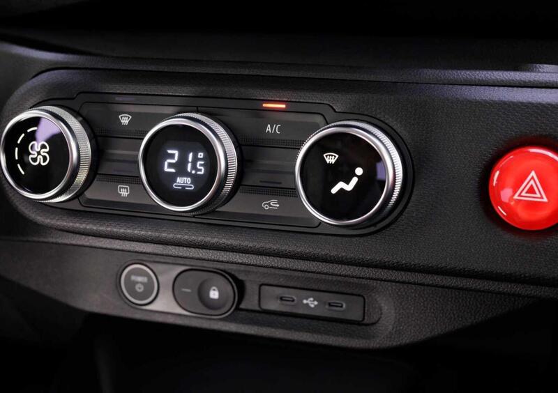 Renault Twingo (2025-->>) (25)