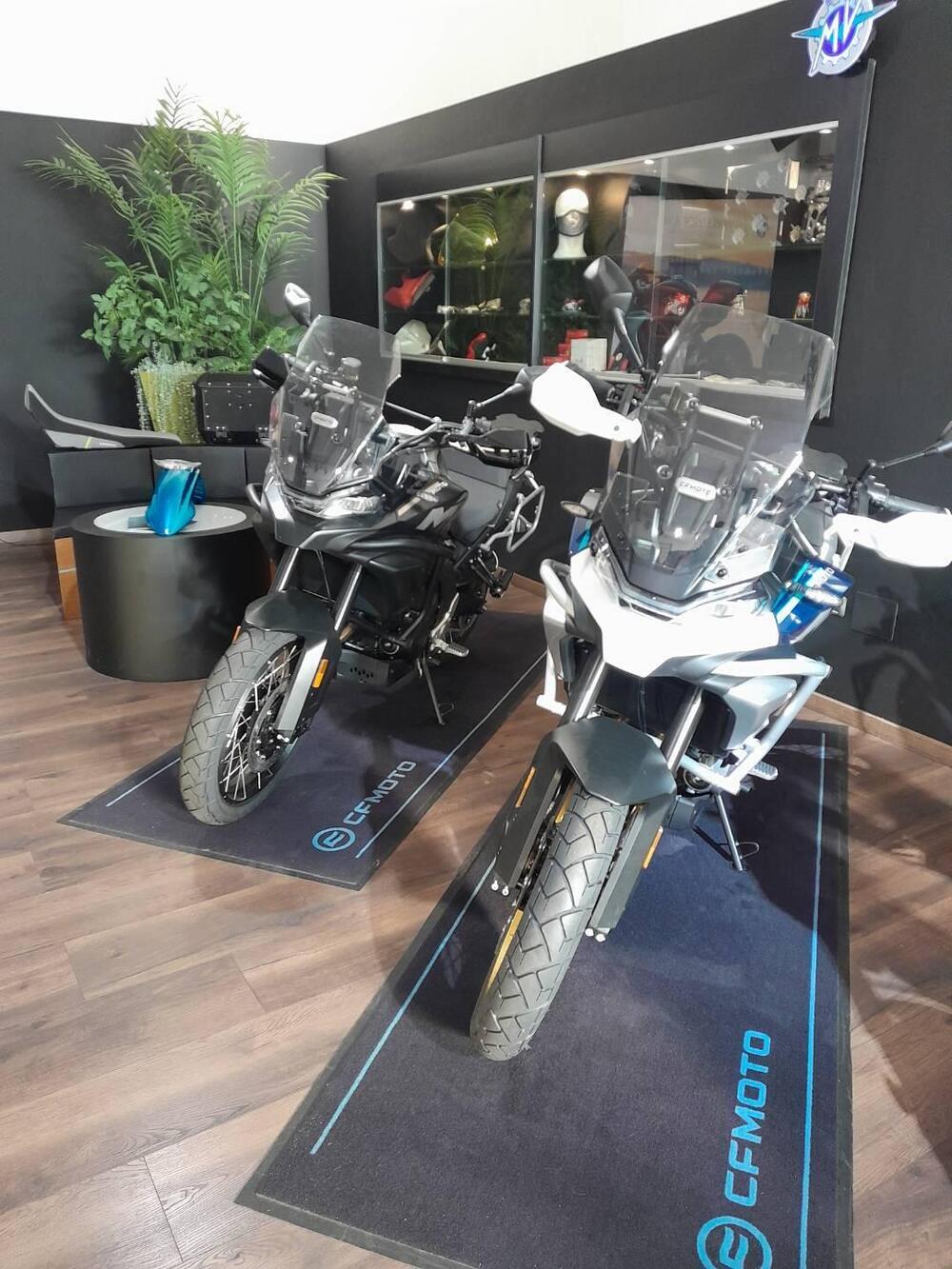 CFMOTO 700MT Adventure (2025 - 26) (2)