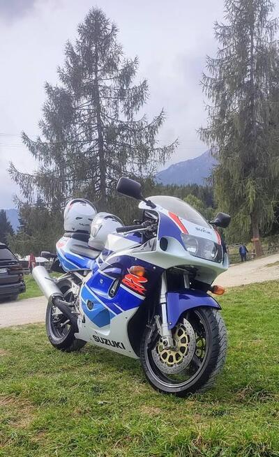 Suzuki GSX R 750 SRAD d&#039;epoca