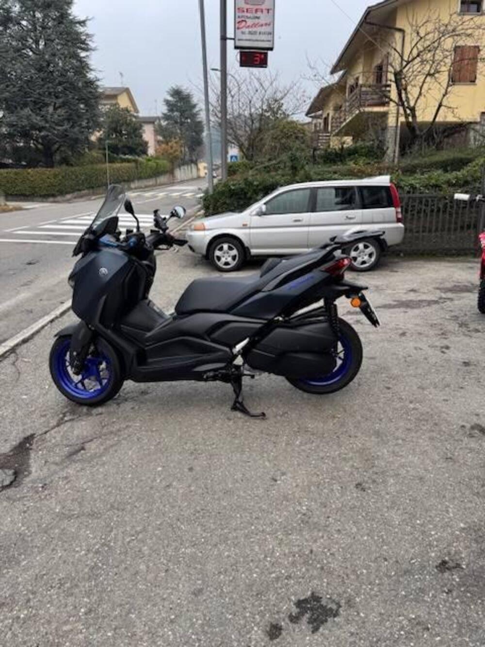 Yamaha X-Max 300 (2021 - 24) (3)