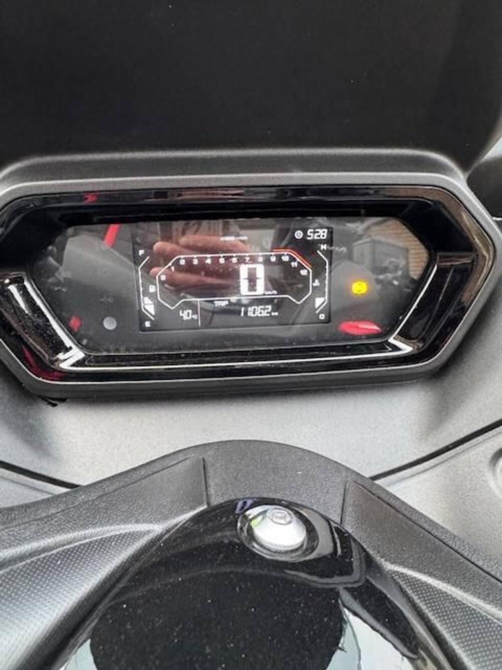 Yamaha X-Max 300 (2021 - 24) (6)