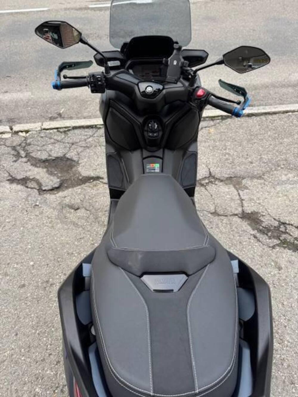 Yamaha X-Max 300 (2021 - 24) (7)