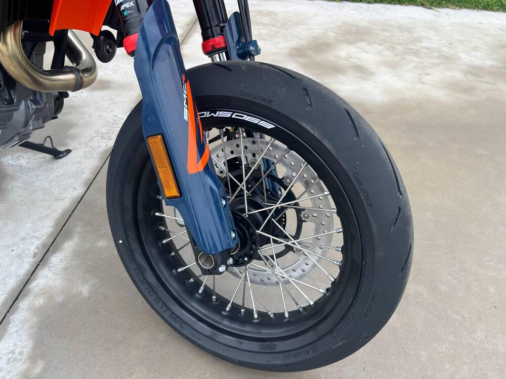 KTM 690 SMC R (2026) (6)