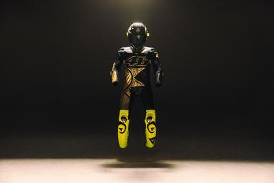 All&rsquo;asta il kit Soleluna Vale46: l&rsquo;iconico completo Dainese di Valentino Rossi per UNICEF