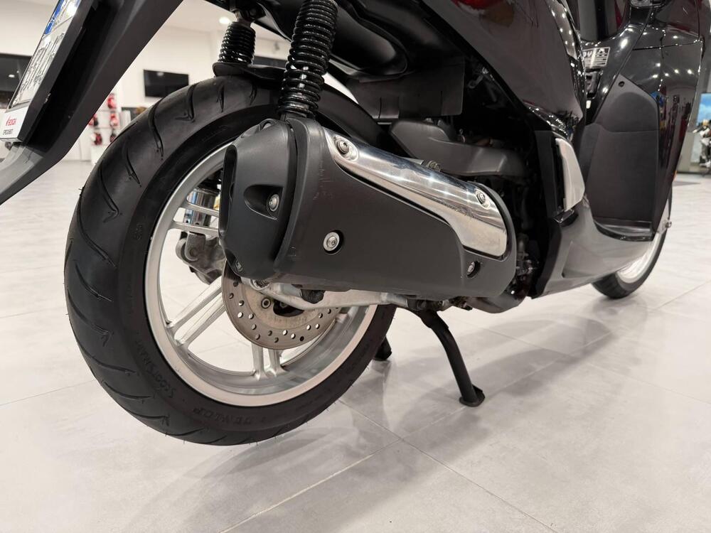 Honda SH 300 i ABS (2016 - 20) (13)